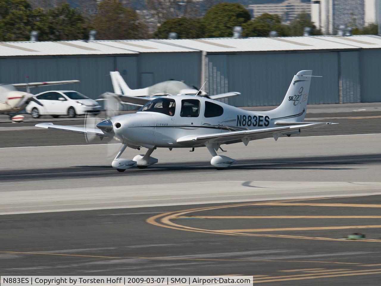 N883ES, 2006 Cirrus SR22 GTS C/N 2124, N883ES departing from RWY 21