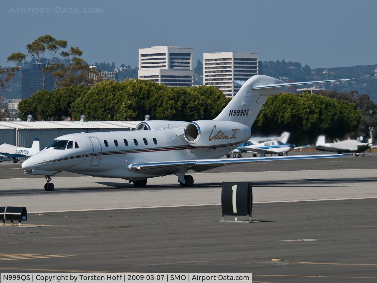 N999QS, 2002 Cessna 750 Citation X C/N 750-0203, N999QS departing from RWY 21