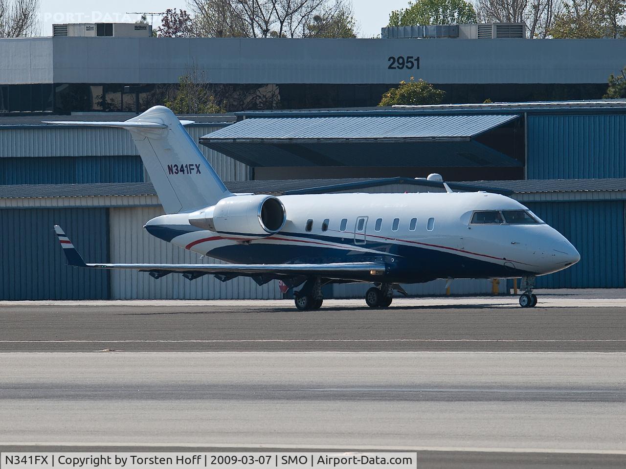 N341FX, 2007 Bombardier Challenger 605 (CL-600-2B16) C/N 5742, N341FX taxiing