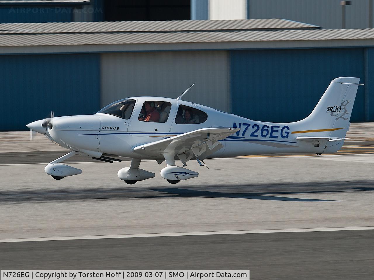 N726EG, 2004 Cirrus SR20 C/N 1442, N726EG arriving on RWY 21