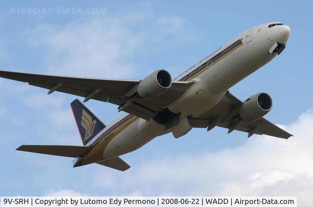 9V-SRH, 2001 Boeing 777-212/ER C/N 30866, Singapore Airlines