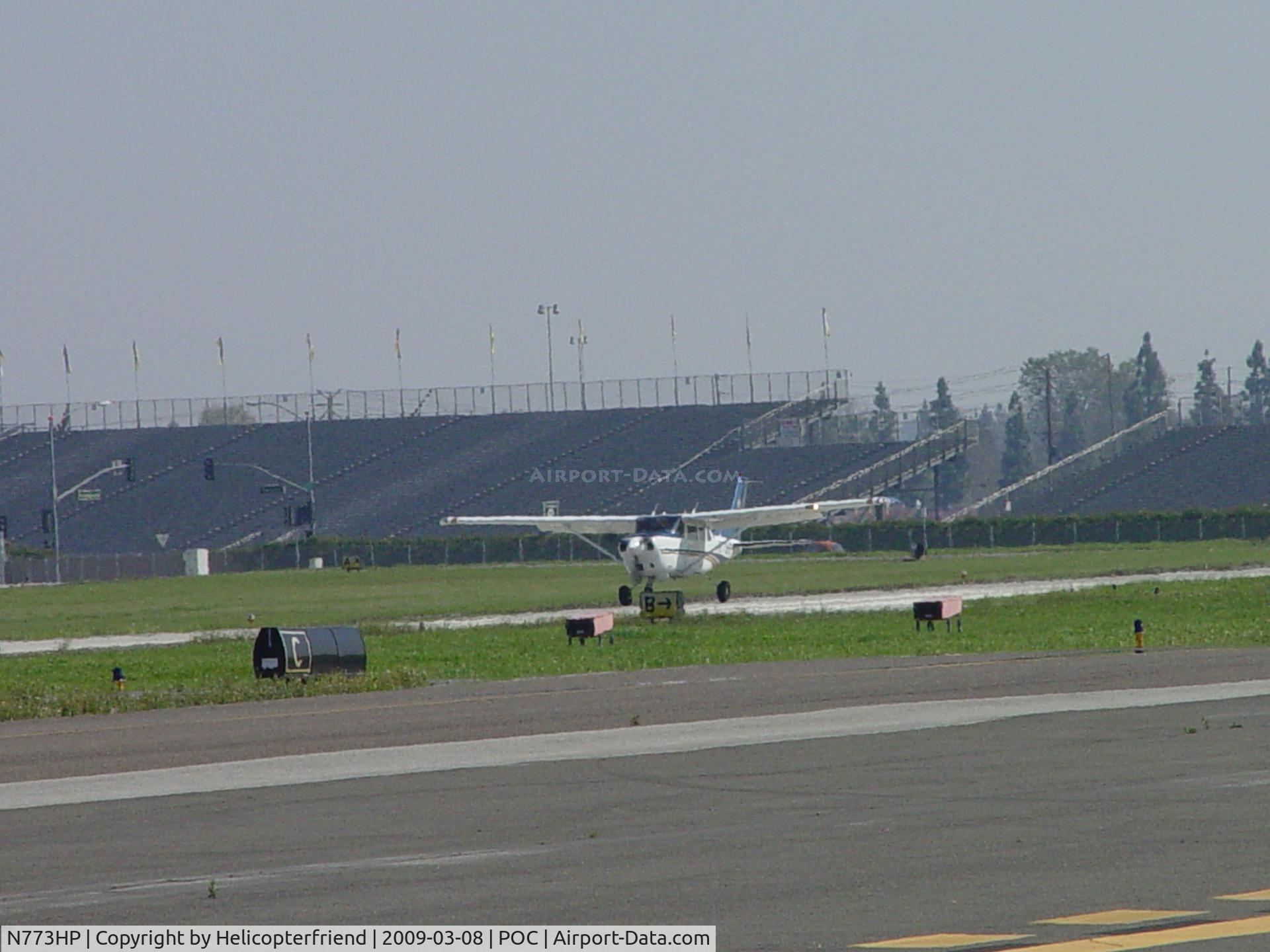 N773HP, 2000 Cessna T206H Turbo Stationair C/N T20608180, Starting to roll westbound on 26L