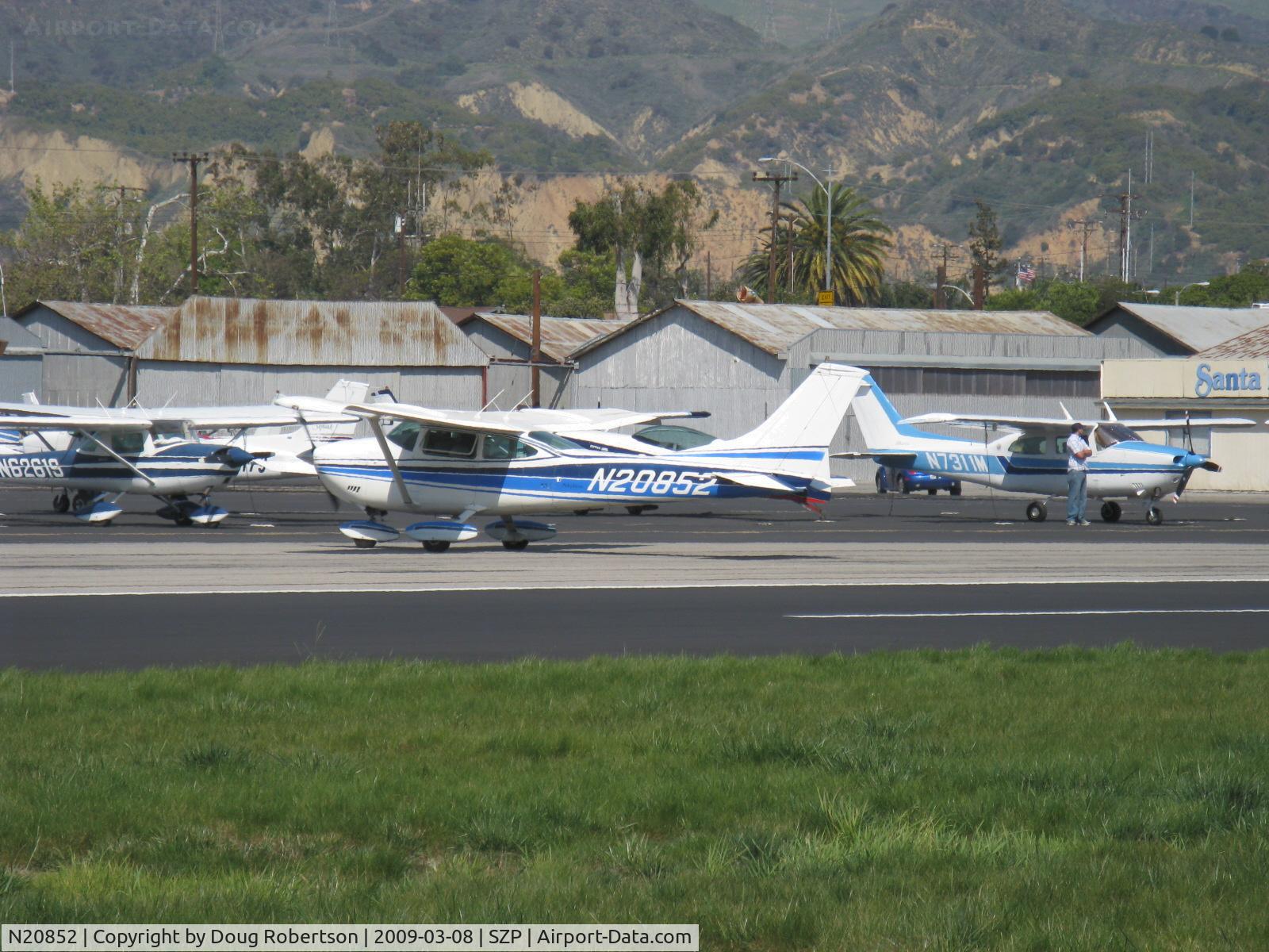 N20852, 1972 Cessna 182P Skylane C/N 18261258, 1972 Cessna 182P SKYLANE, Continental O-470-S 230 Hp, taxi