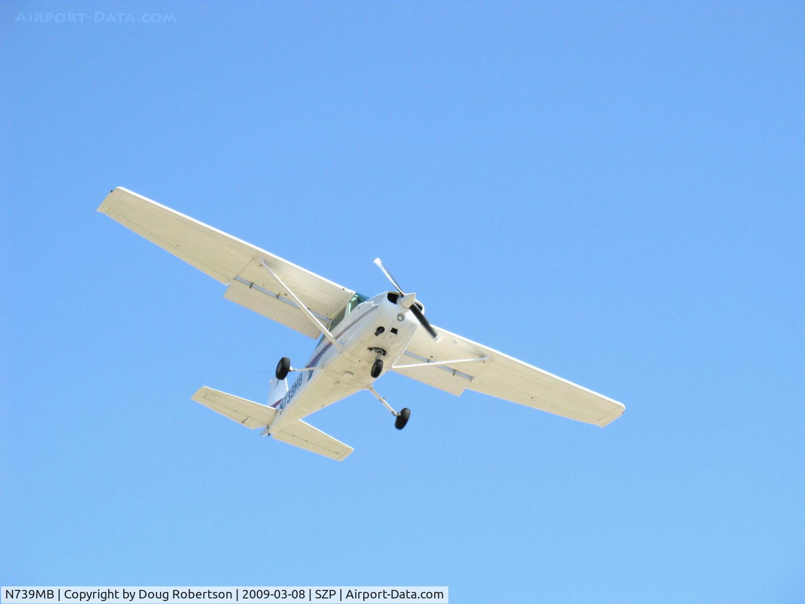 N739MB, 1978 Cessna 172N C/N 17270641, 1978 Cessna 172N, Lycoming O-320-E2D 150 Hp, on final for Rwy 22