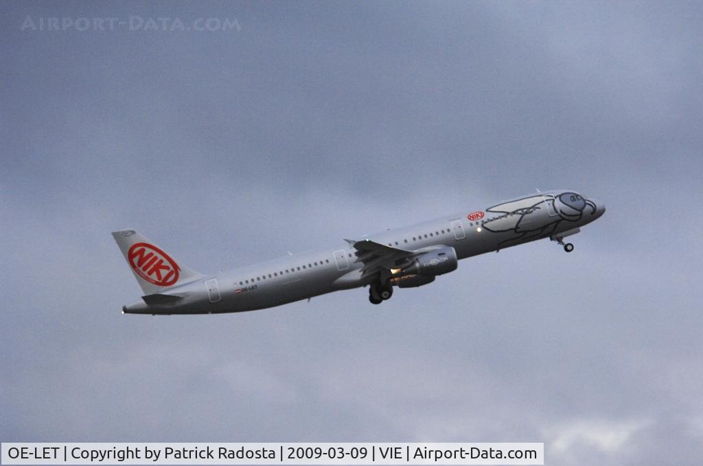 OE-LET, 2009 Airbus A321-211 C/N 3830, Probably the first picture of that plane in schedule service vor NIKI - arrived in Vienna on March 5th