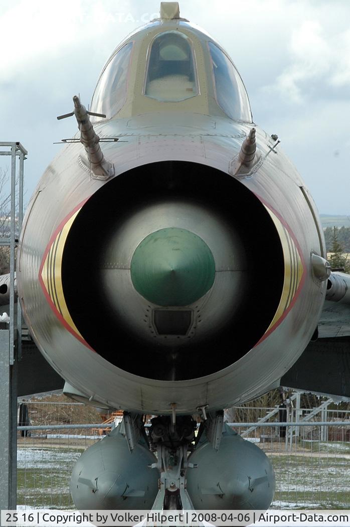 25 16, Sukhoi Su-22M-4 C/N 26103, at Hermeskeil museum, Germany