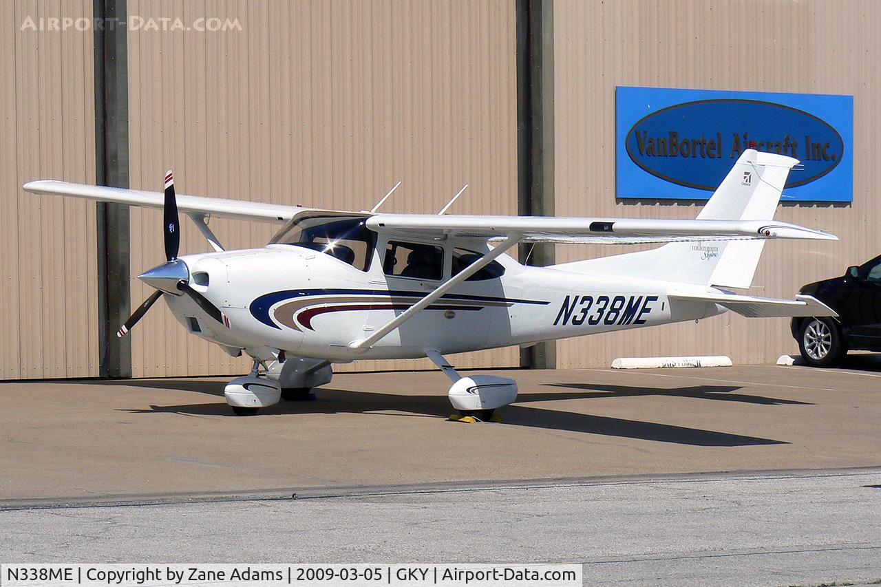 N338ME, 2000 Cessna 182S Skylane C/N 18280730, At Arlington Municipal