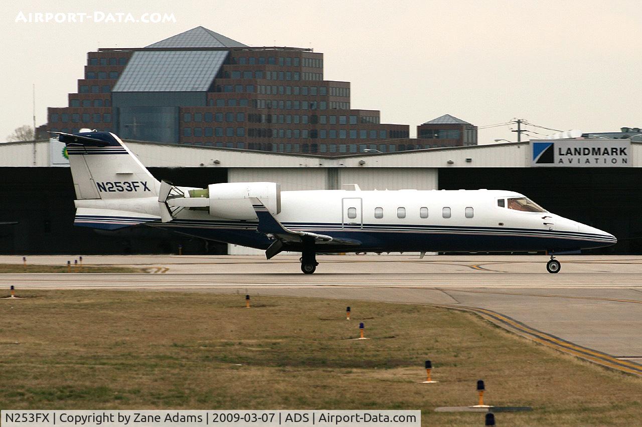 N253FX, 2001 Learjet 60 C/N 241, Landing at Dallas Addison