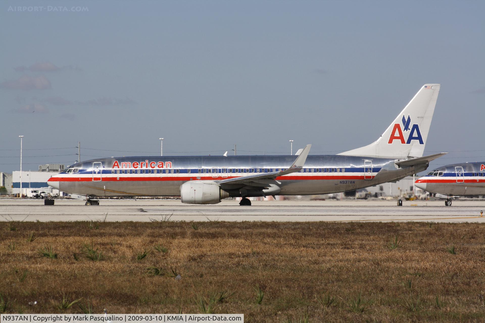 N937AN, 2000 Boeing 737-823 C/N 30082, Boeing 737-800