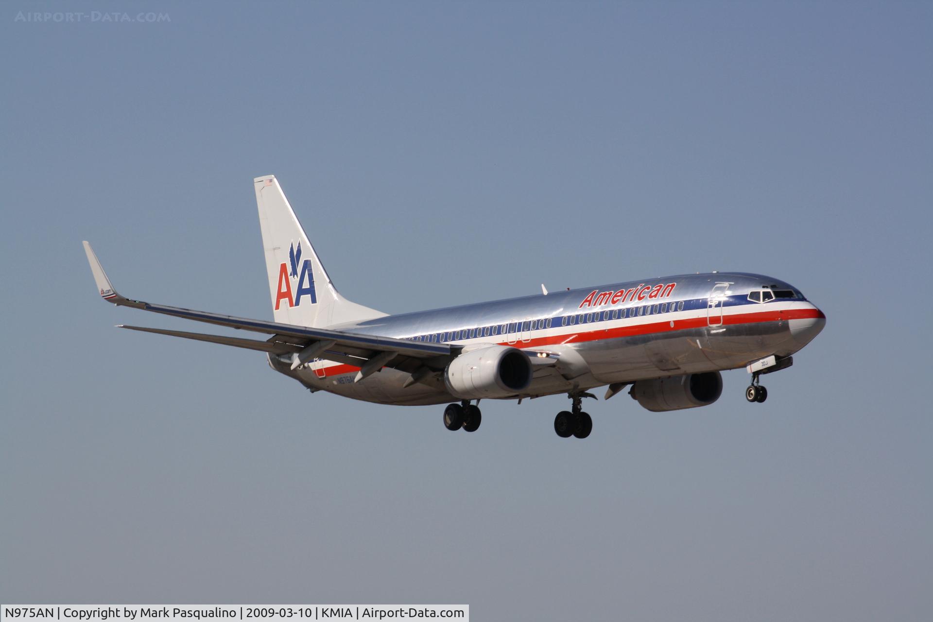 N975AN, 2001 Boeing 737-823 C/N 29549, Boeing 737-800
