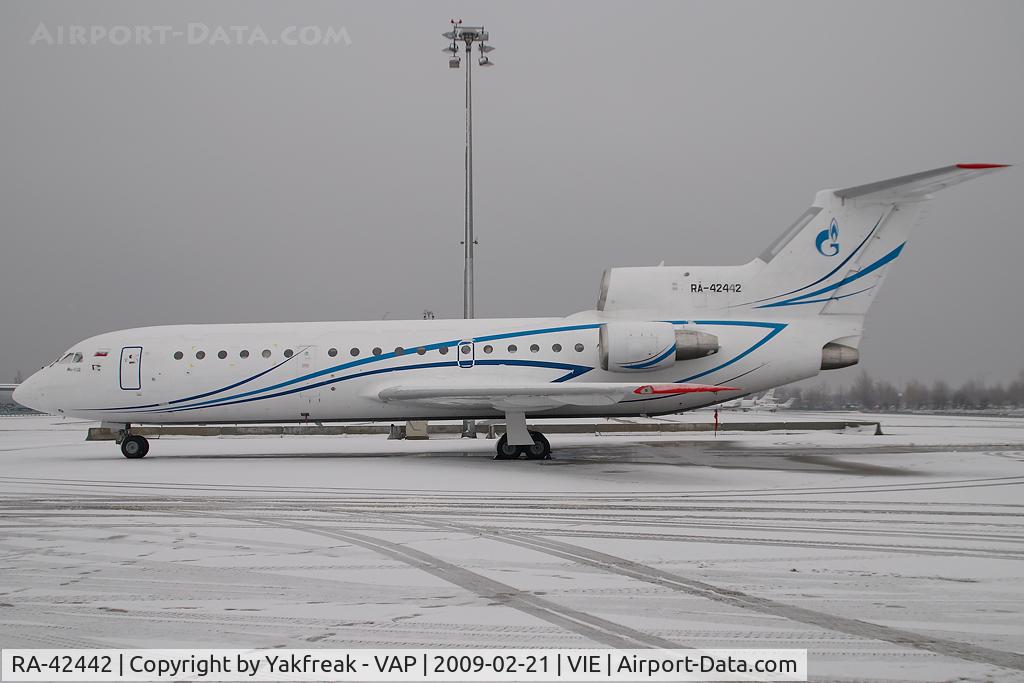RA-42442, 1999 Yakovlev Yak-42D C/N 4520422002019, Gazpromavia Yakovlev 42