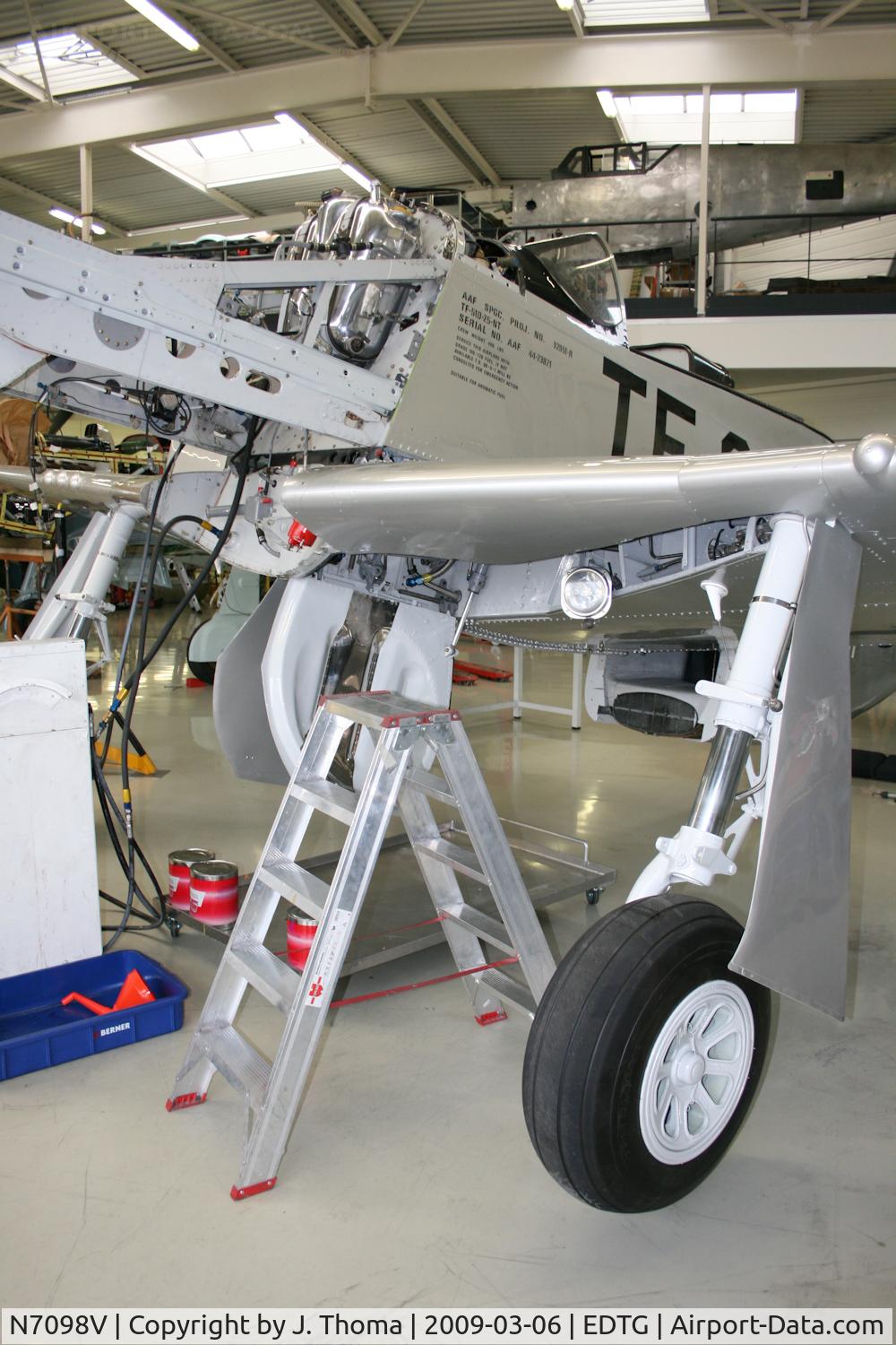N7098V, North American P-51D Mustang C/N 44-73871, North American TF-51D Mustang