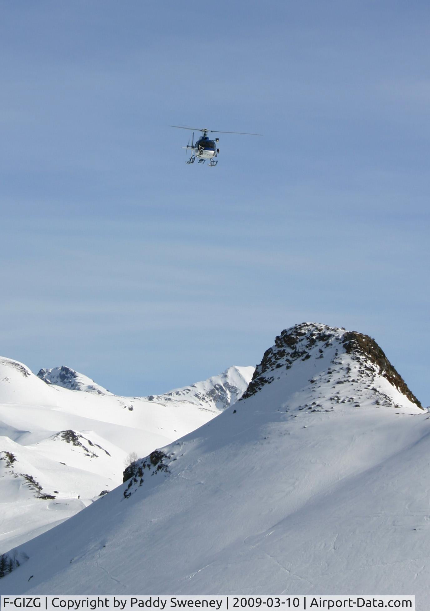 F-GIZG, Eurocopter AS-350B-3 Ecureuil Ecureuil C/N 3084, Flying over Col de Tramassel, Hautes Pyrenees.