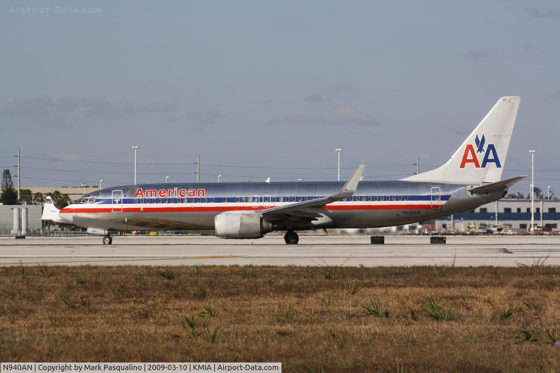 N940AN, 2000 Boeing 737-823 C/N 30598, Boeing 737-800