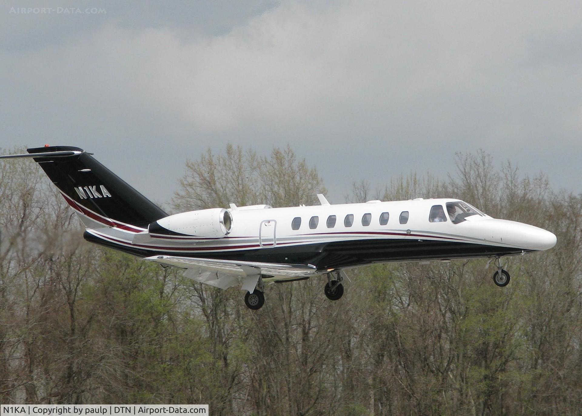 N1KA, 2006 Cessna 525B CitationJet CJ3 C/N 525B0076, Landing on runway 14 at the Shreveport Downtown airport.
