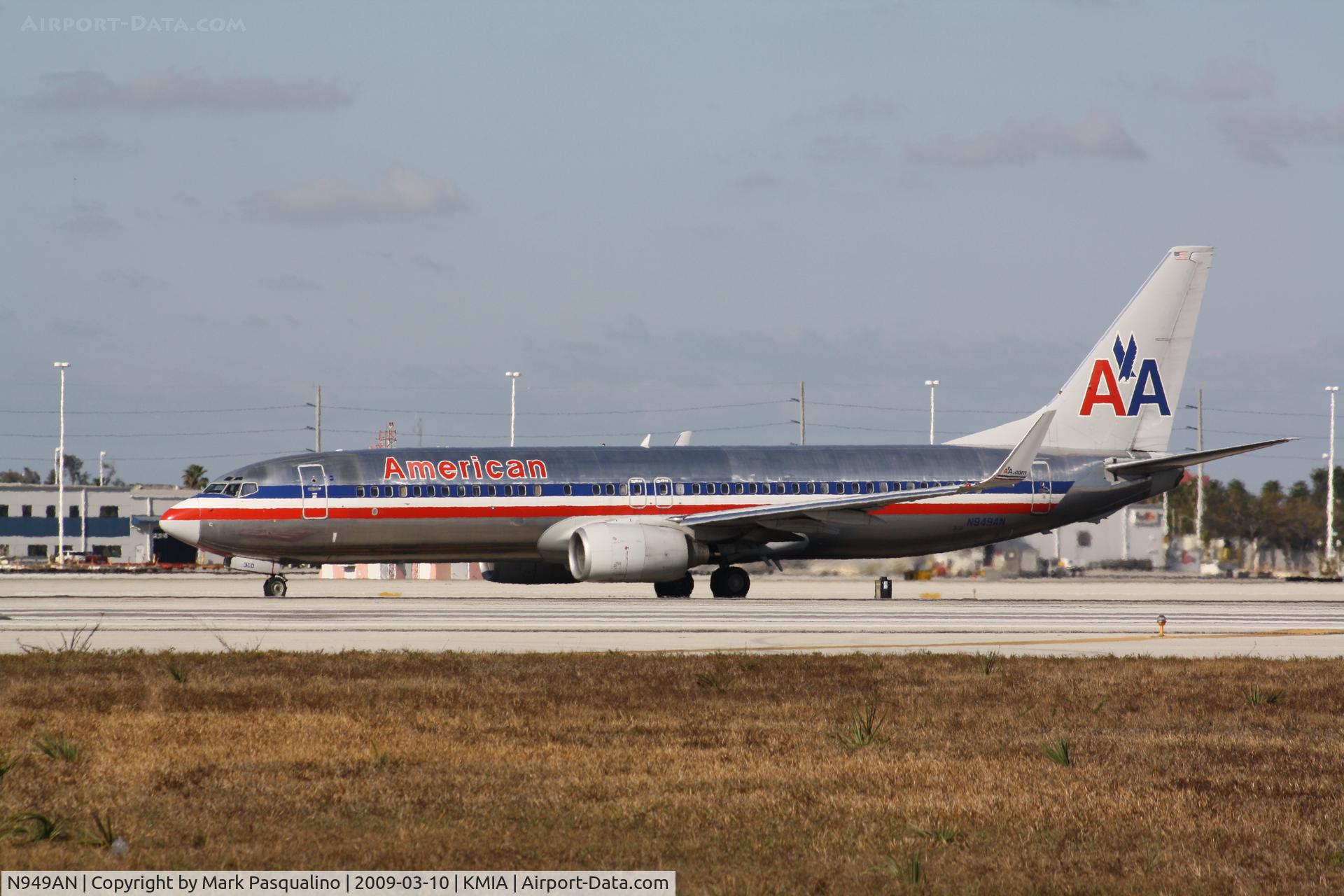 N949AN, 2000 Boeing 737-823 C/N 29537, Boeing 737-800