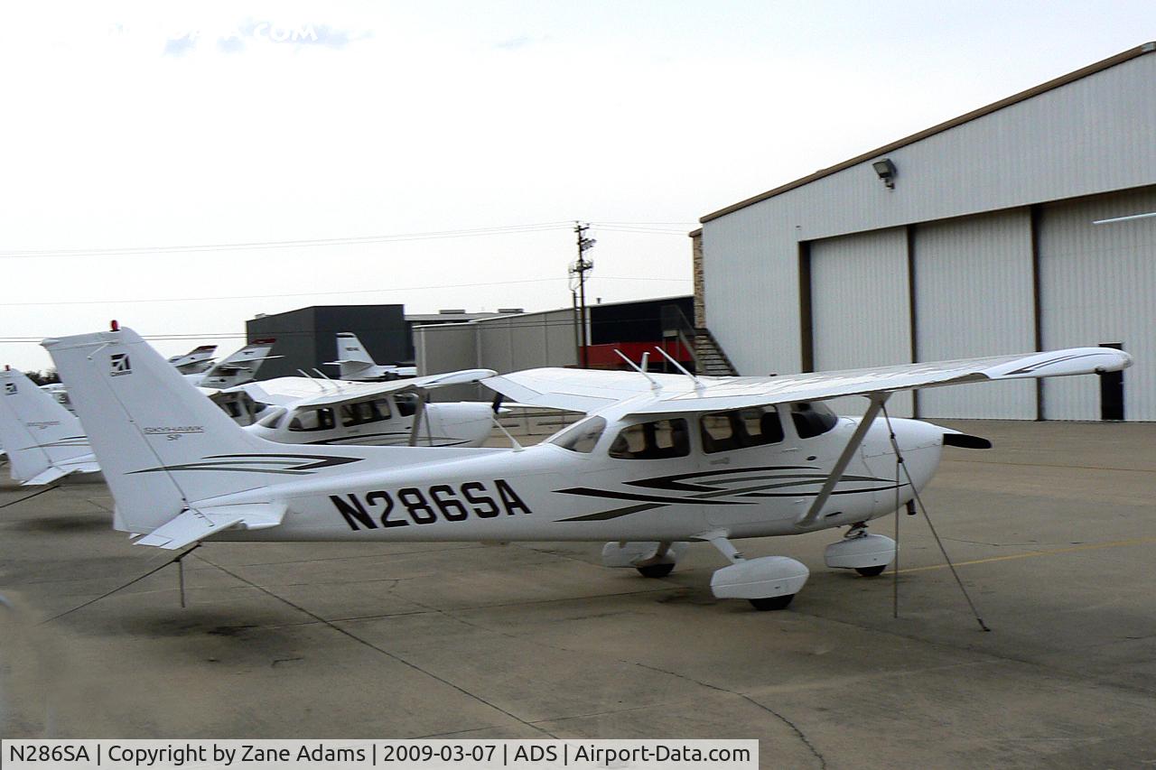 N286SA, 2007 Cessna 172S C/N 172S10651, At Dallas Addison