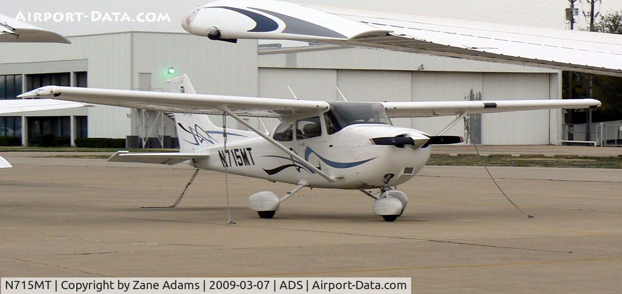 N715MT, Cessna 172S C/N 172S10873, At Dallas Addison