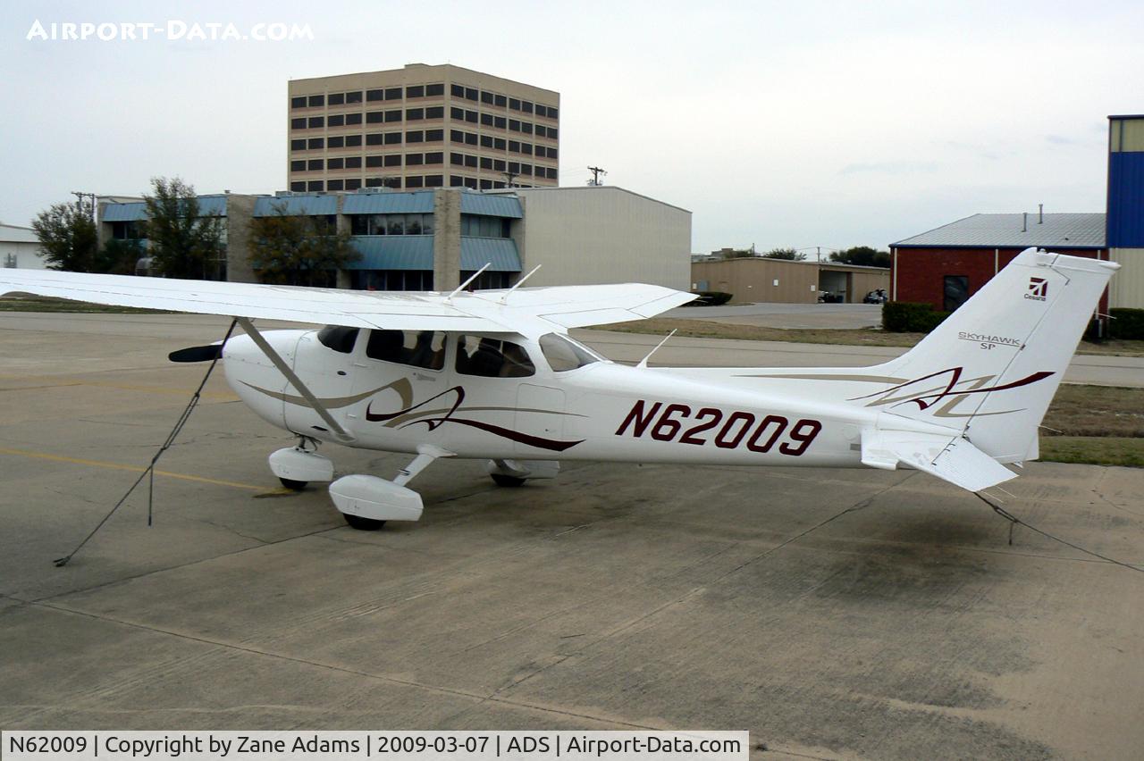 N62009, 2008 Cessna 172S C/N 172S10796, At Dallas Addison