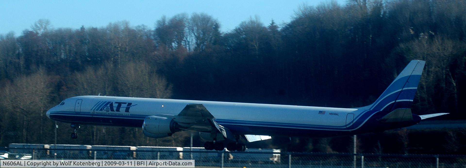 N606AL, 1969 Douglas DC-8-73F C/N 46044, big flaps, on final