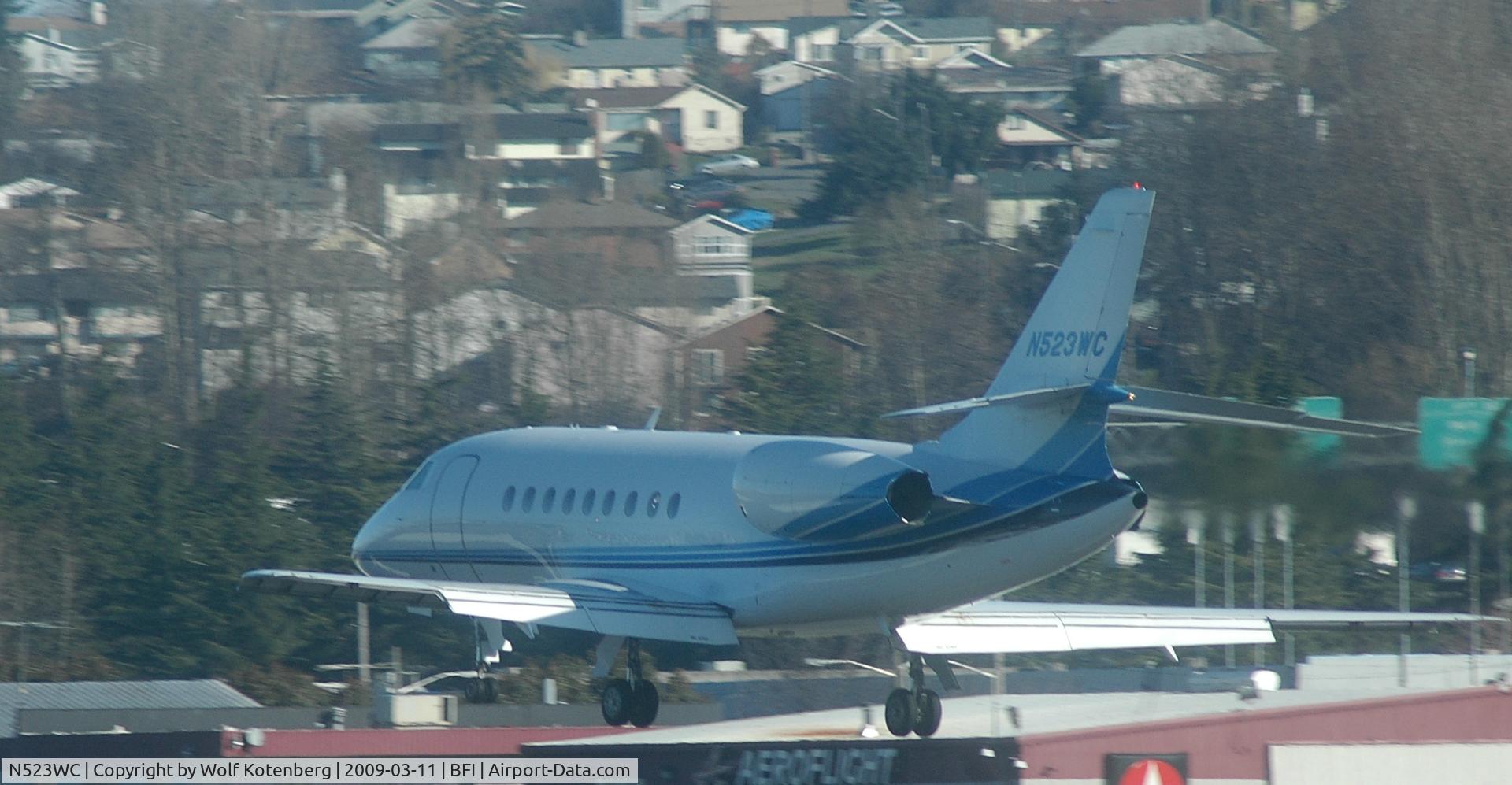 N523WC, 2003 Dassault Falcon 2000 C/N 212, droopy horizontal stabiliser