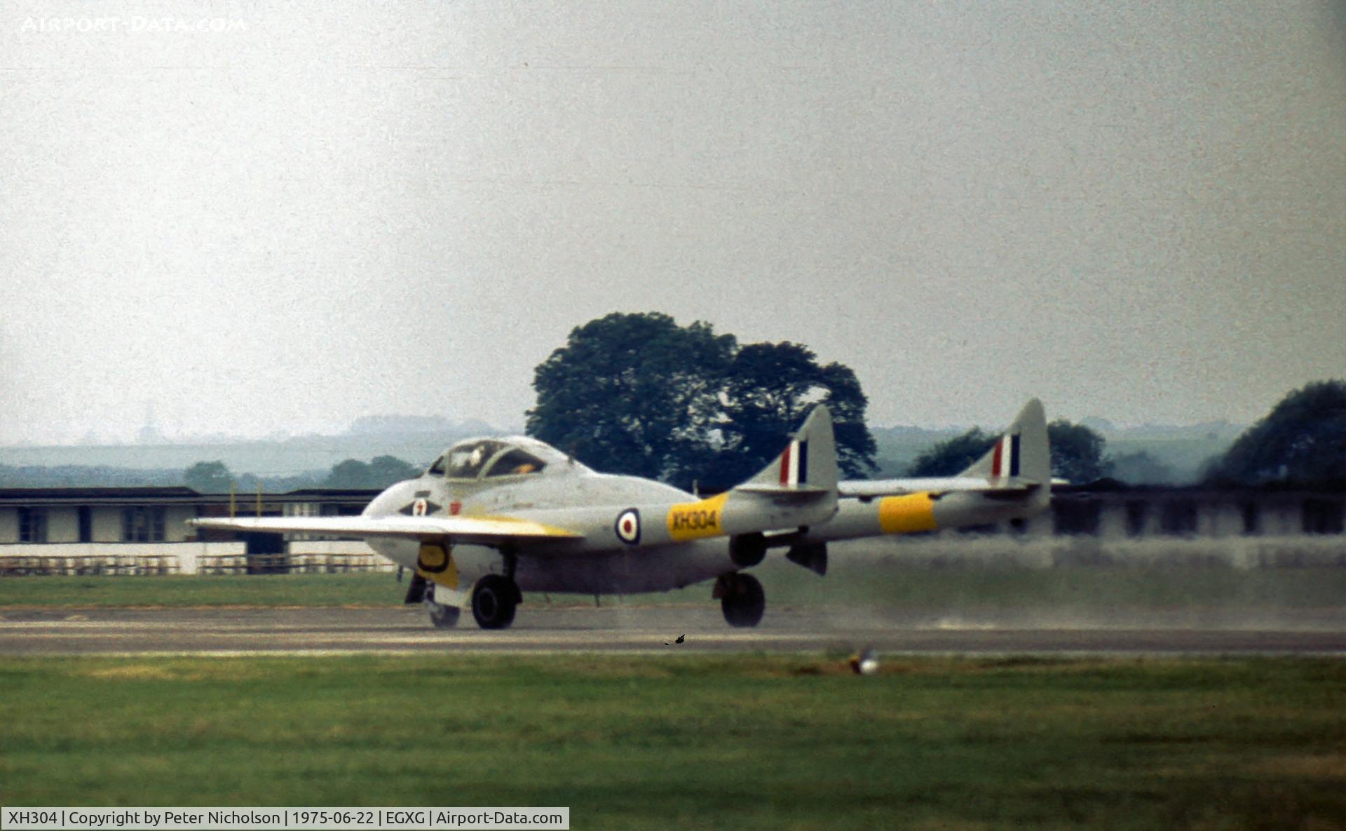 XH304, 1955 De Havilland DH-115 Vampire T.11 C/N 15658, The Vampire of the Central Flying School's 