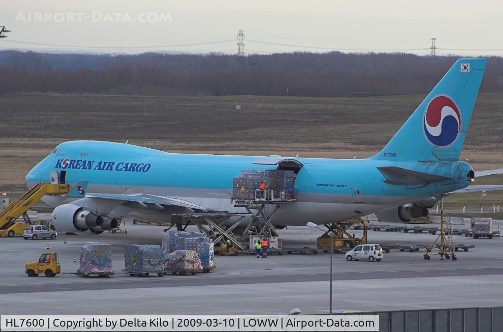 HL7600, 2004 Boeing 747-4B5F/SCD C/N 33945, Korean Air Cargo