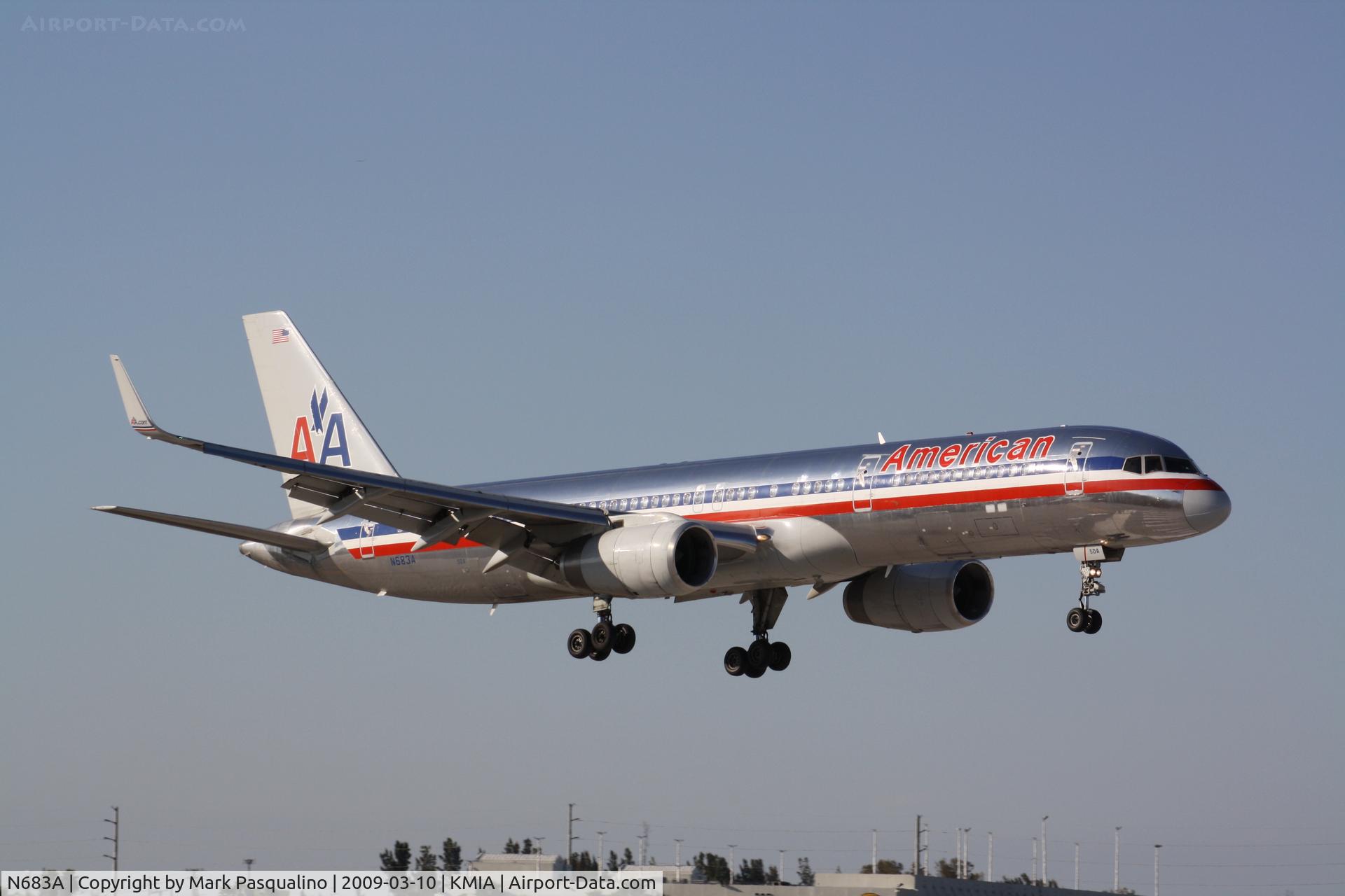 N683A, 1992 Boeing 757-223 C/N 25340, Boeing 757-200