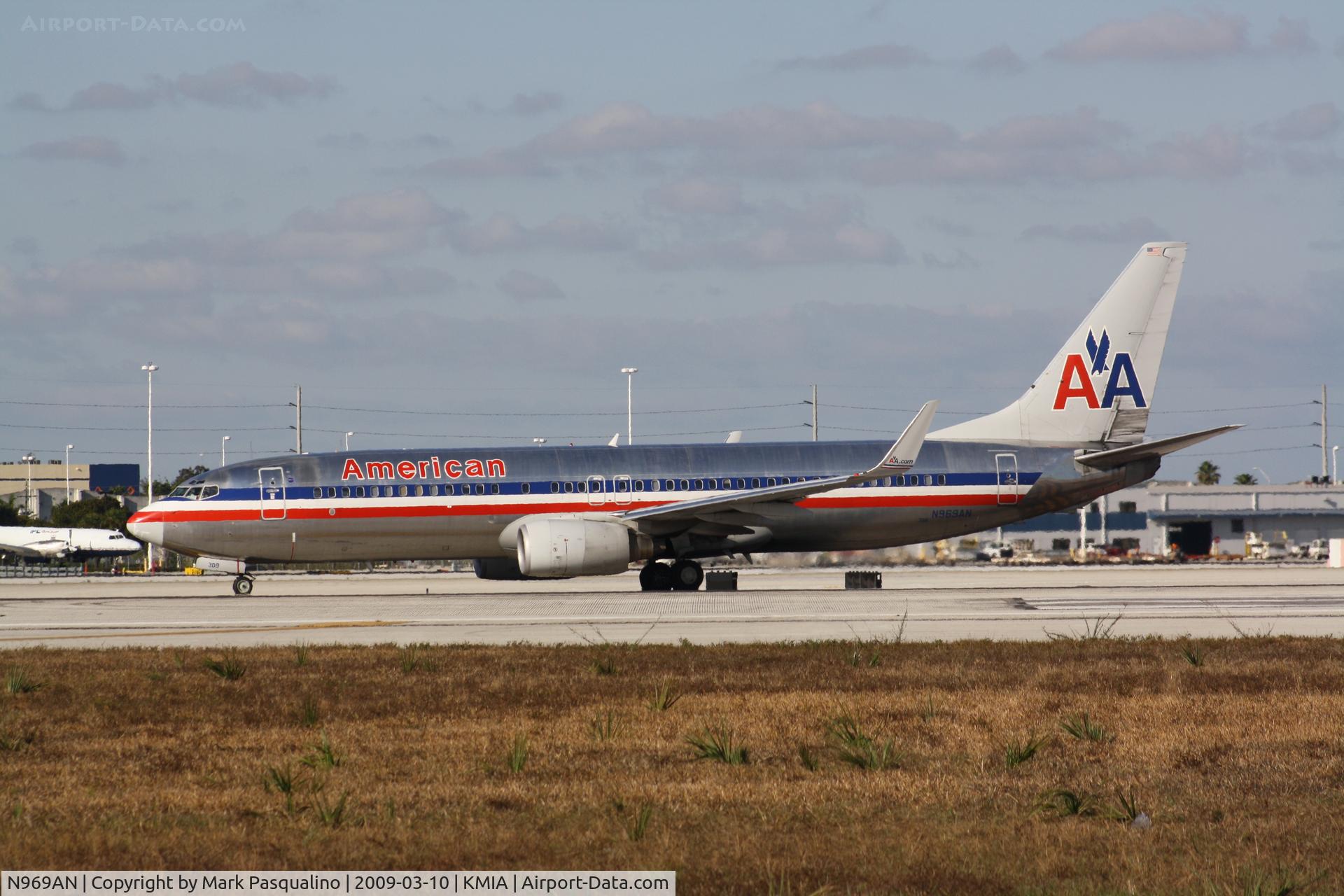 N969AN, 2001 Boeing 737-823 C/N 29546, Boeing 737-800
