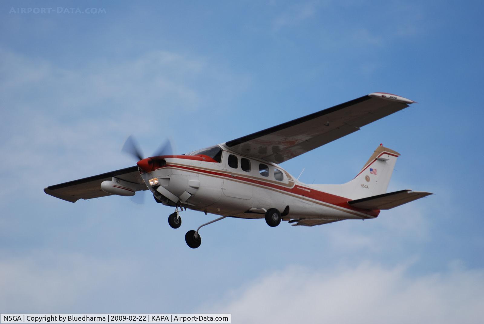 N5GA, 1978 Cessna P210N Pressurised Centurion C/N P21000189, On Final approach to 17L.