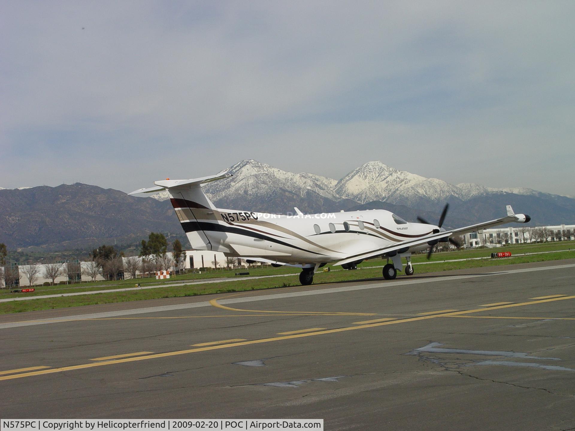 N575PC, 2004 Pilatus PC-12/45 C/N 575, Taxiing to 26L