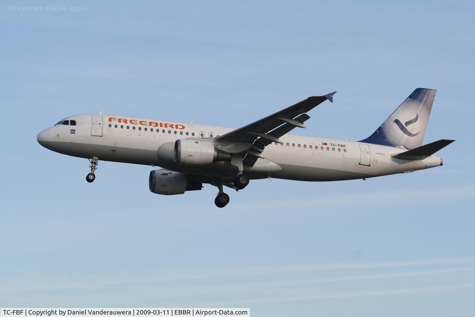 TC-FBF, 1991 Airbus A320-211 C/N 288, arrival of flight FHY577 to rwy 25L