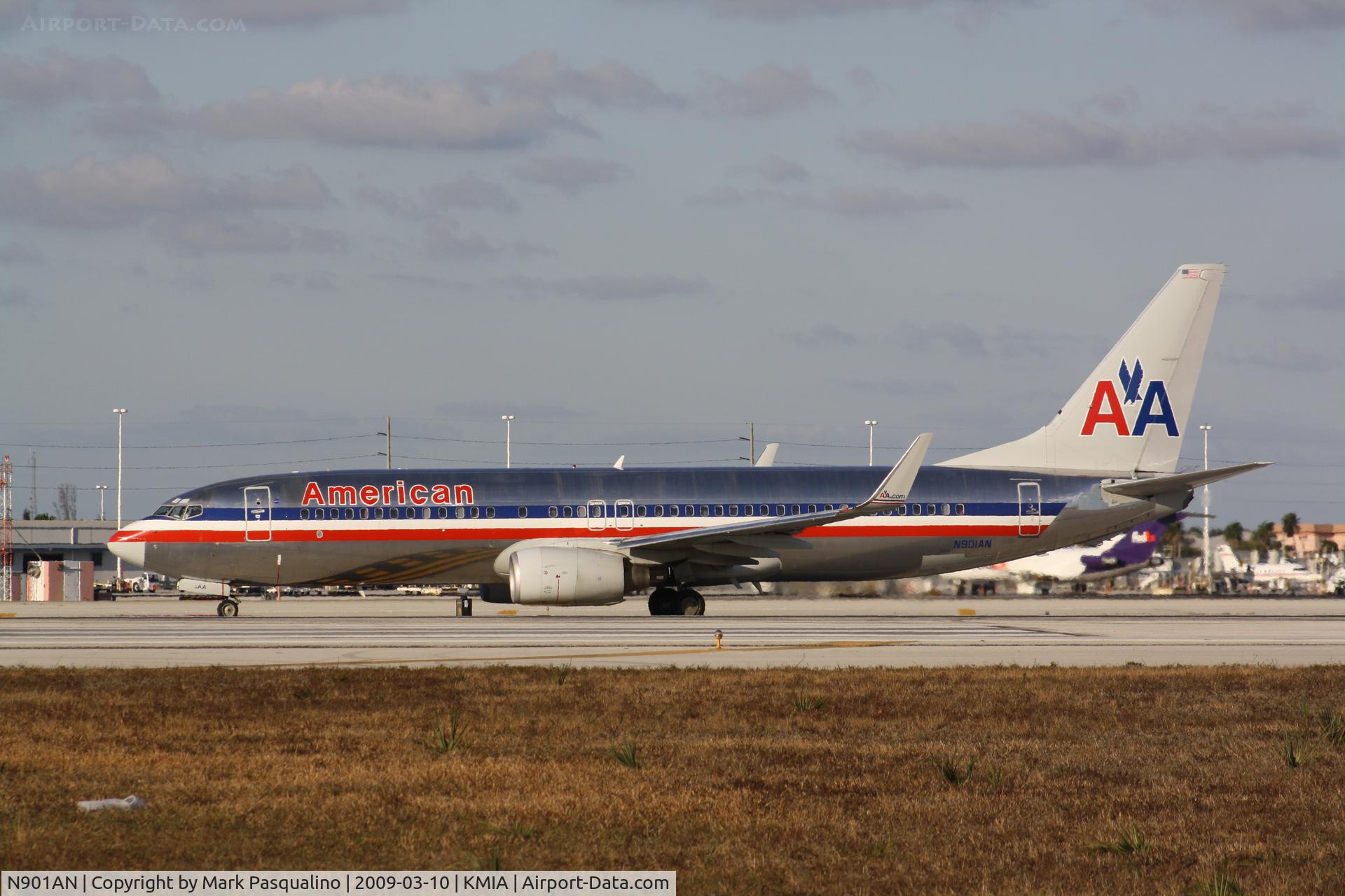N901AN, 1999 Boeing 737-823 C/N 29503, Boeing 737-800