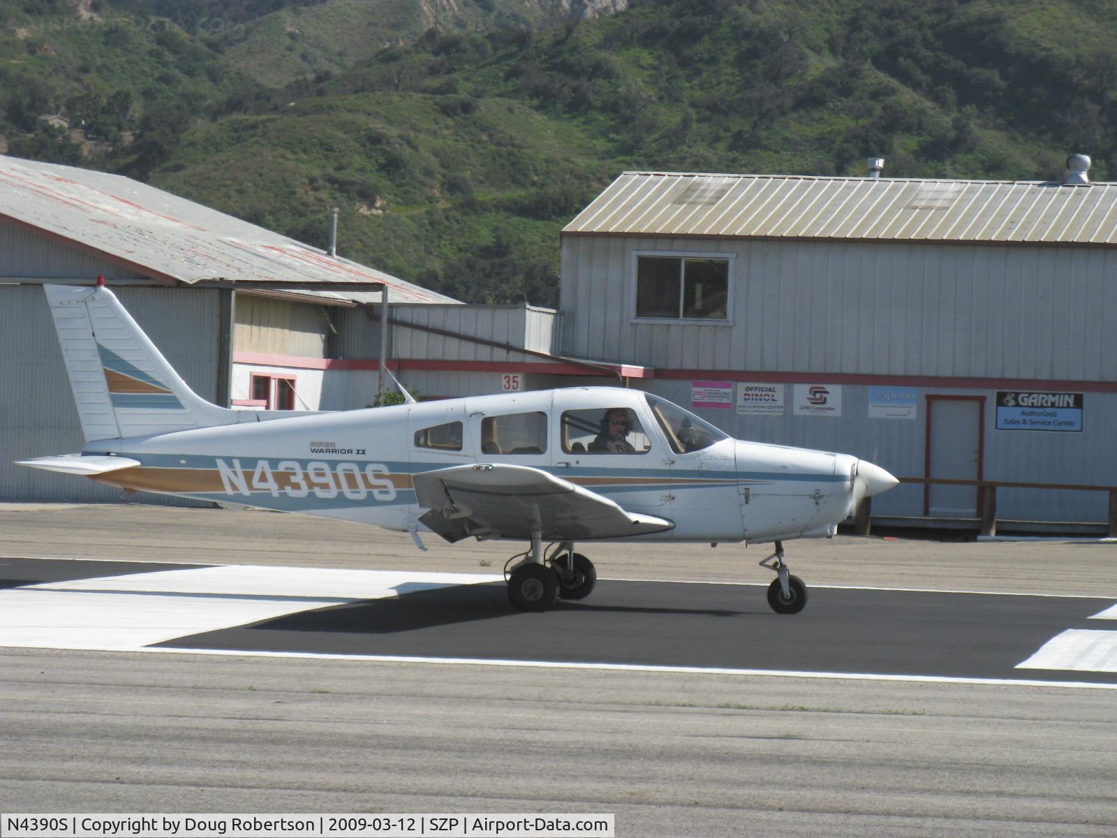 N4390S, 1985 Piper PA-28-161 C/N 28-8516031, 1985 Piper PA-28-161 WARRIOR II, Lycoming O-320-D3G 160 Hp, takeoff roll Rwy 22