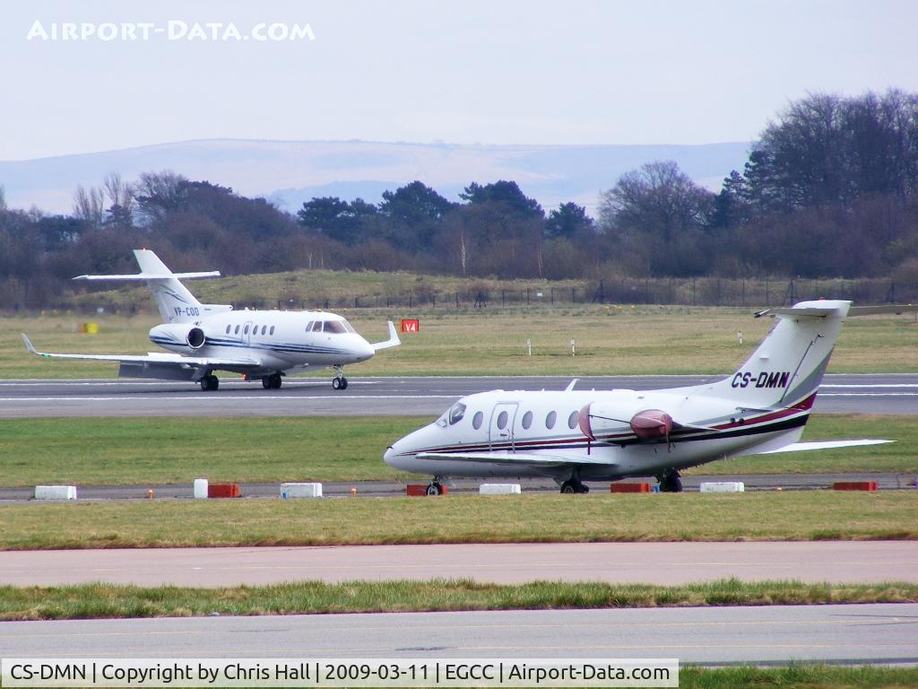 CS-DMN, 2006 Hawker Beechcraft 400A Beechjet Beechjet C/N RK-475, CS-DMN on the remote Ocean Sky apron as VP-COD arrives