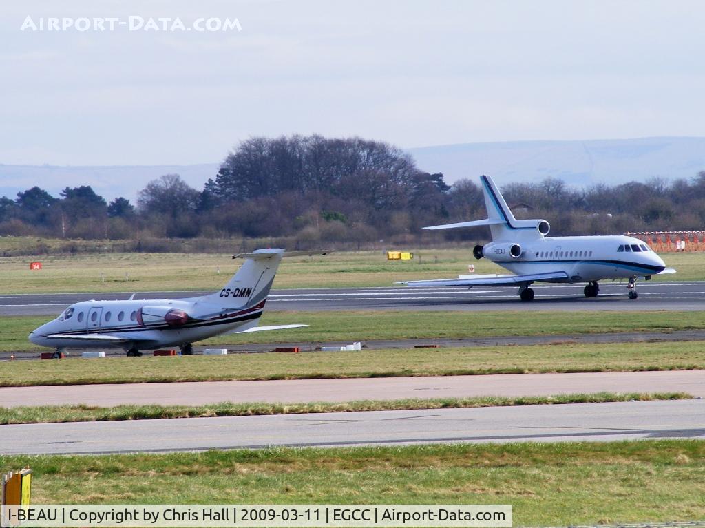 I-BEAU, 1987 Dassault Falcon 900 C/N 23, I-BEAU arriving, with CS-DMN on the Ocean Sky apron