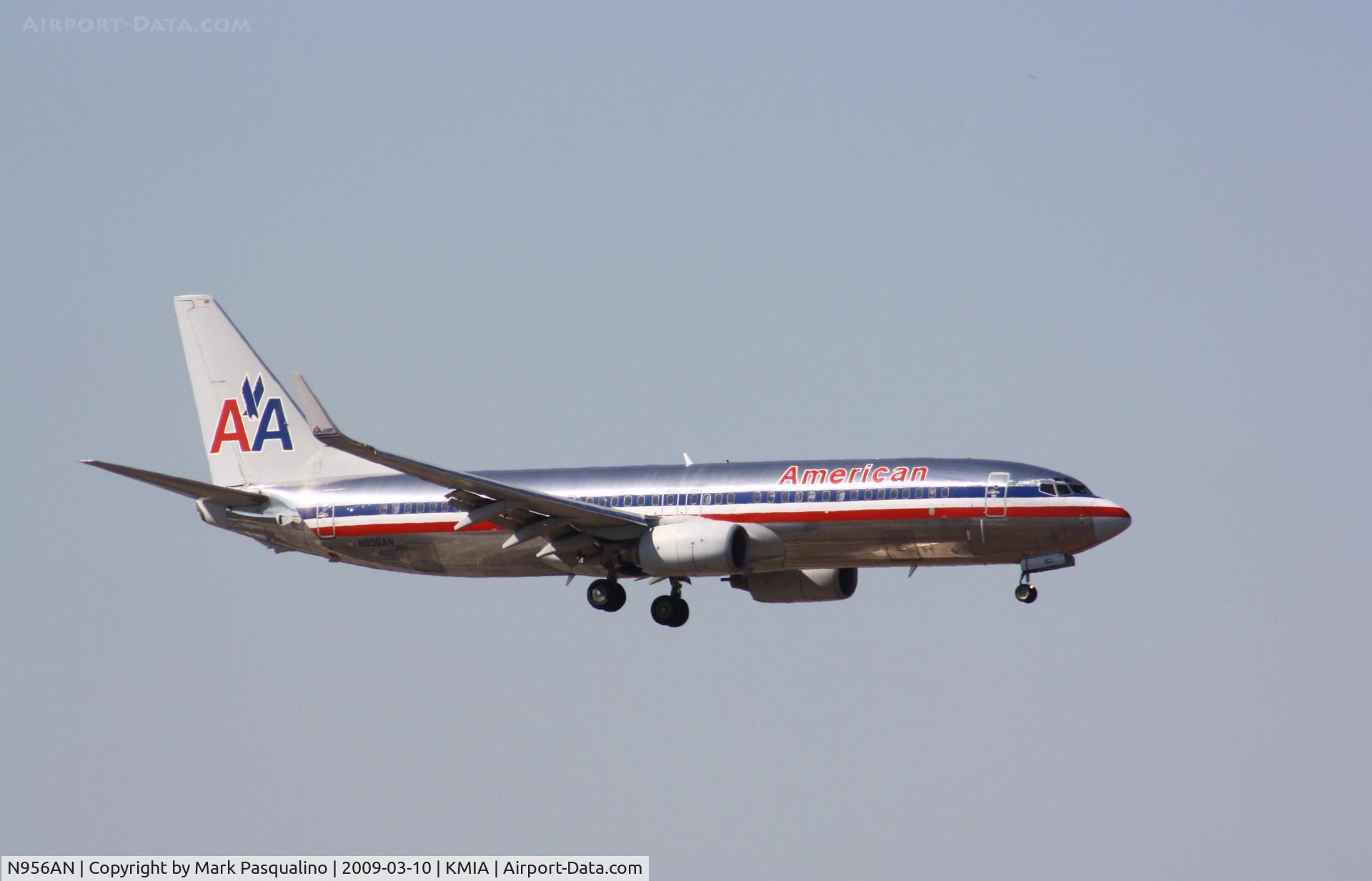 N956AN, 2001 Boeing 737-823 C/N 30090, Boeing 737-800