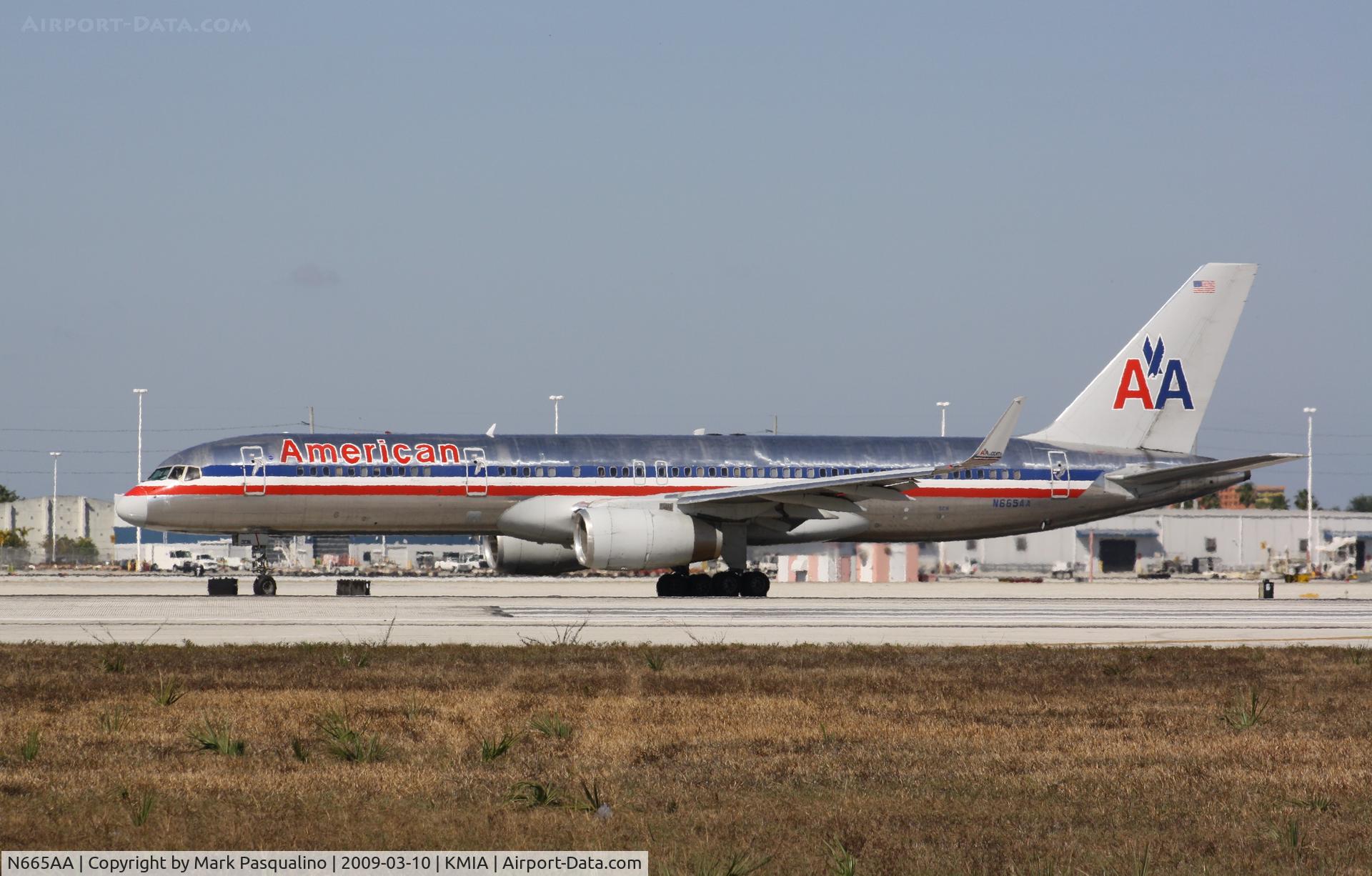 N665AA, 1992 Boeing 757-223 C/N 25299, Boeing 757-200