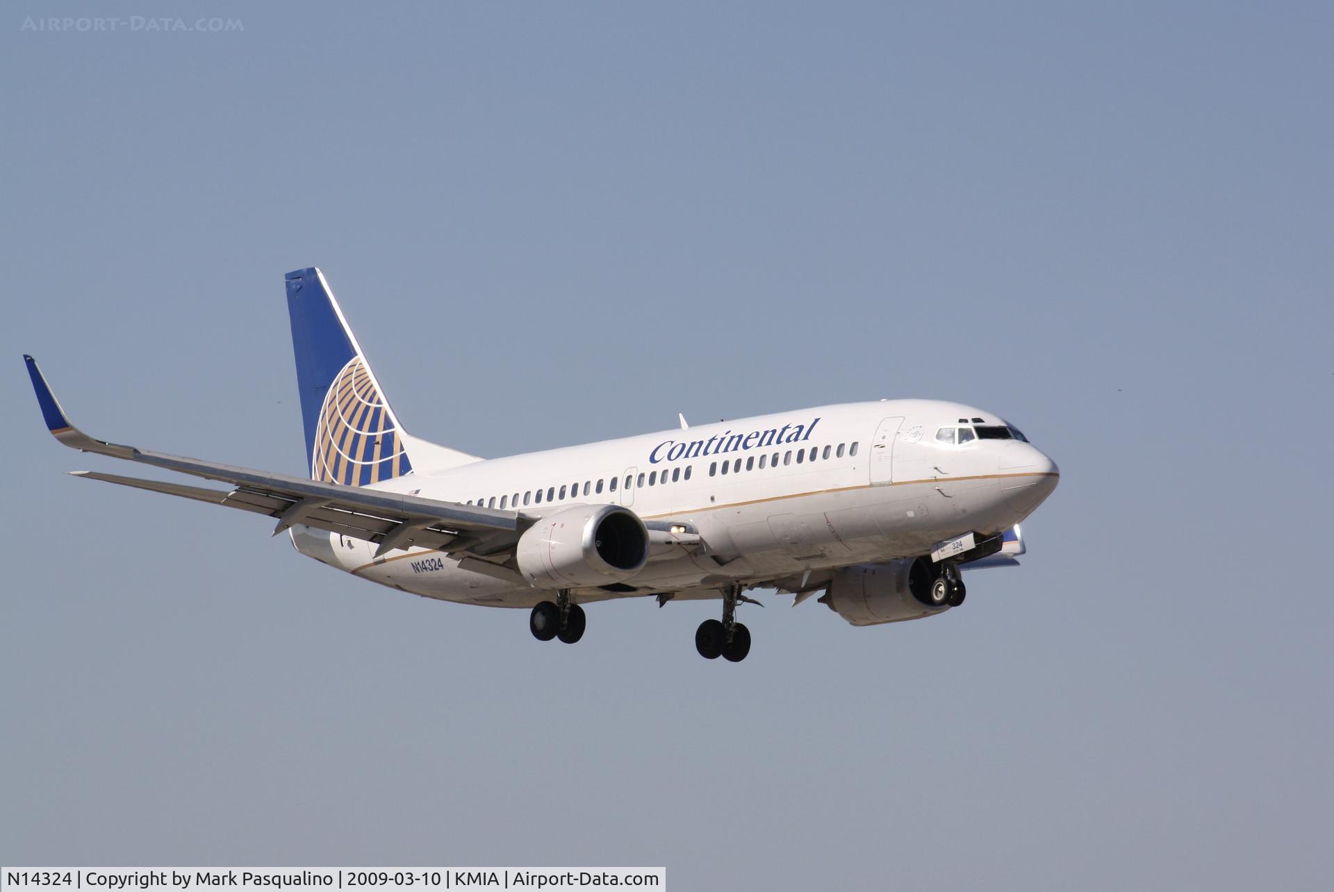 N14324, 1986 Boeing 737-3TO C/N 23375, Boeing 737-300