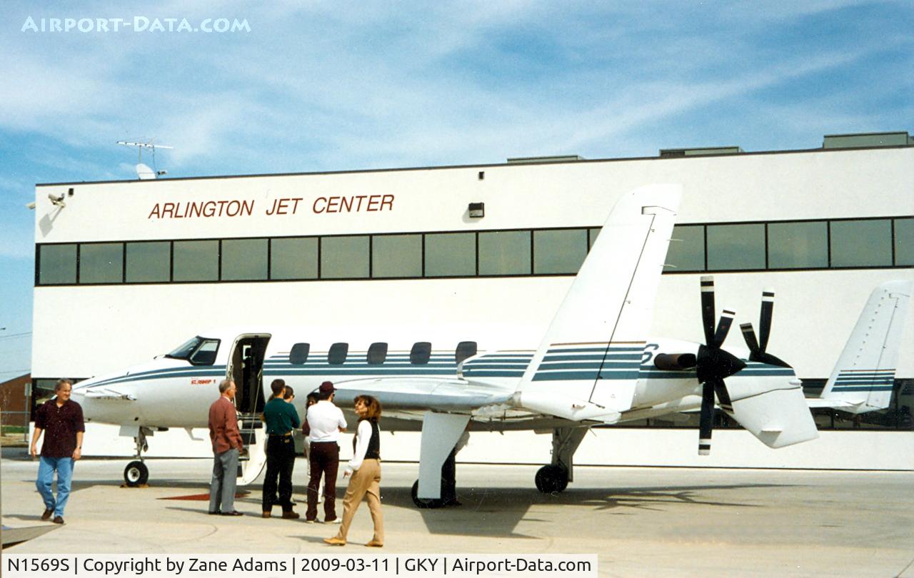 N1569S, 1990 Beech Starship C/N NC-11, Beech Starship at Arlington Municipal