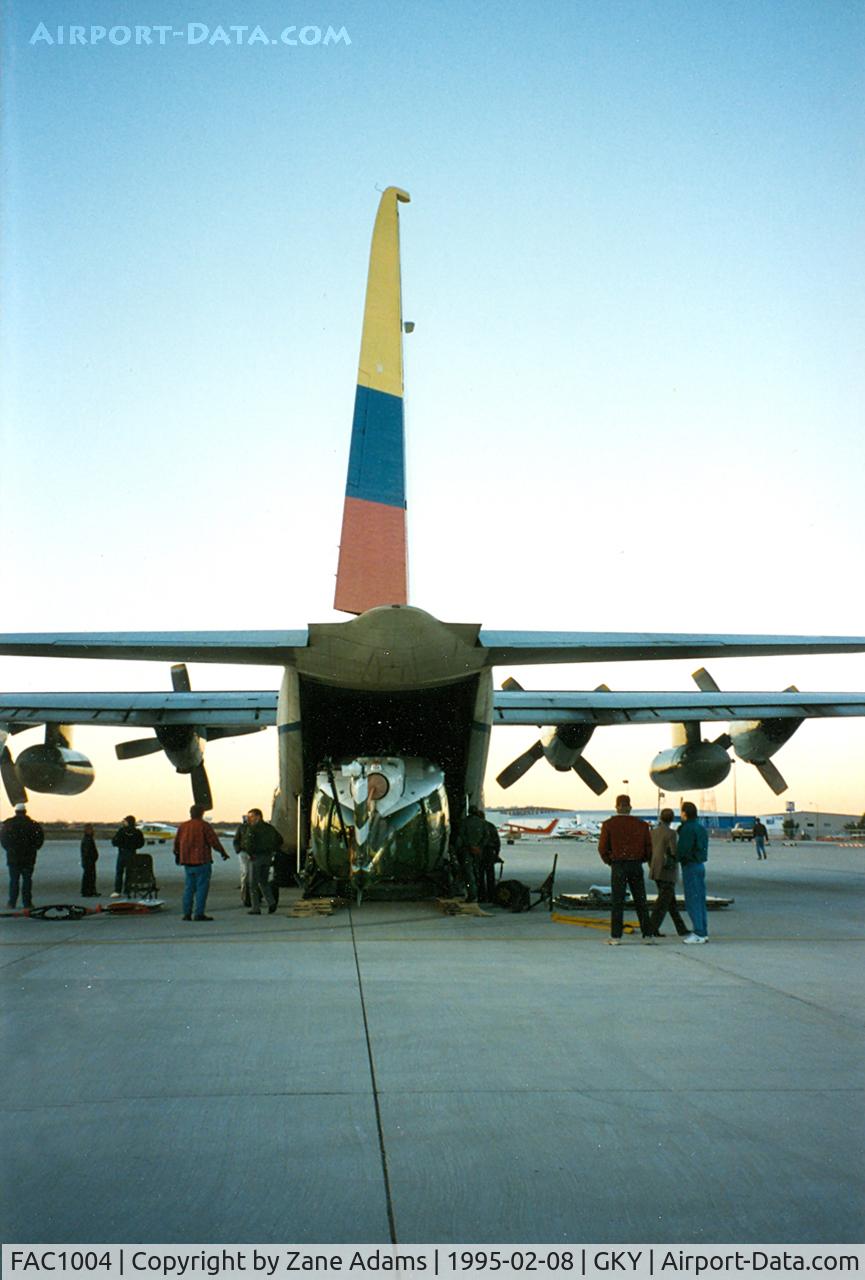 FAC1004, 1981 Lockheed C-130H Hercules C/N 382-4964, Colombian Air Force C-130 at Arlington - picking up N667GH - Huey 800 prototype