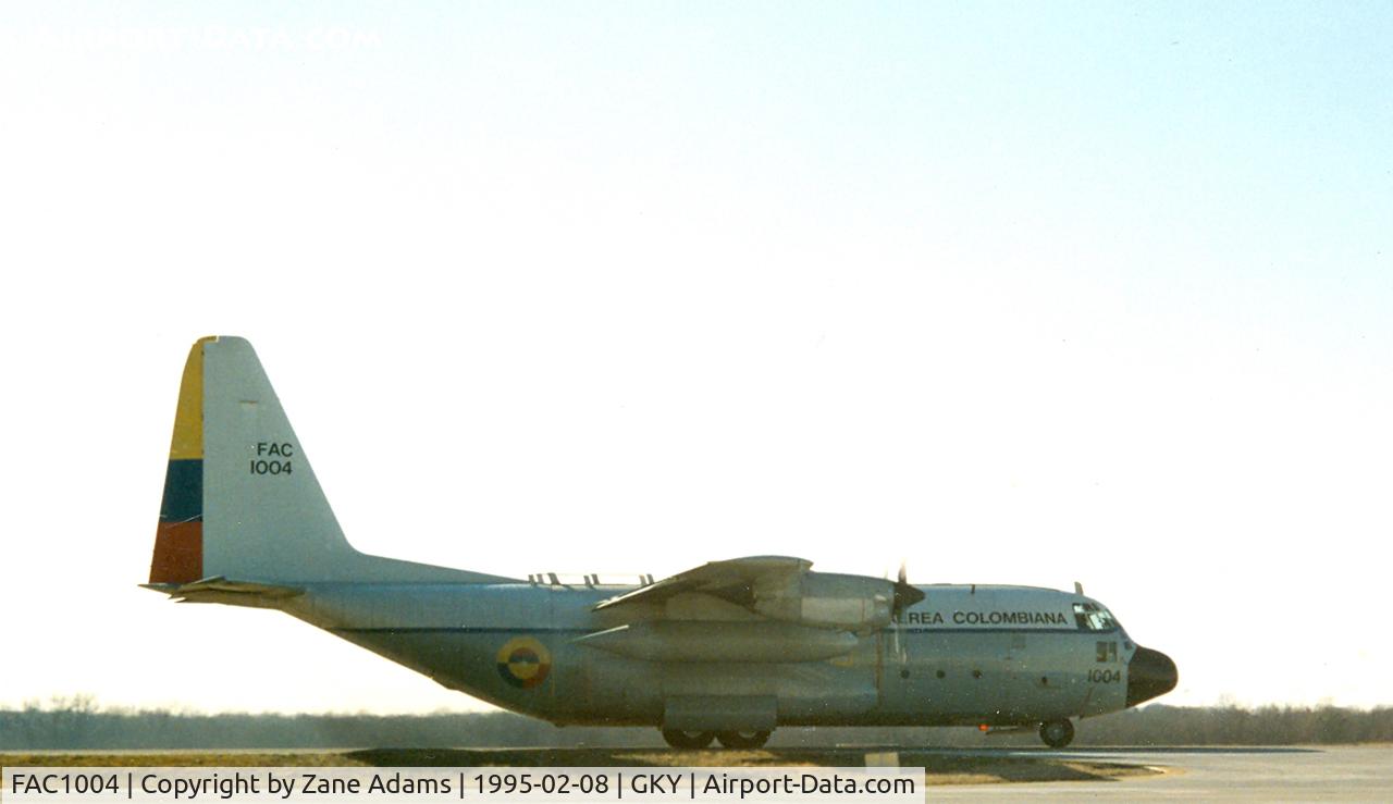 FAC1004, 1981 Lockheed C-130H Hercules C/N 382-4964, Colombian Air Force C-130 at Arlington - picking up N667GH - Huey 800 prototype