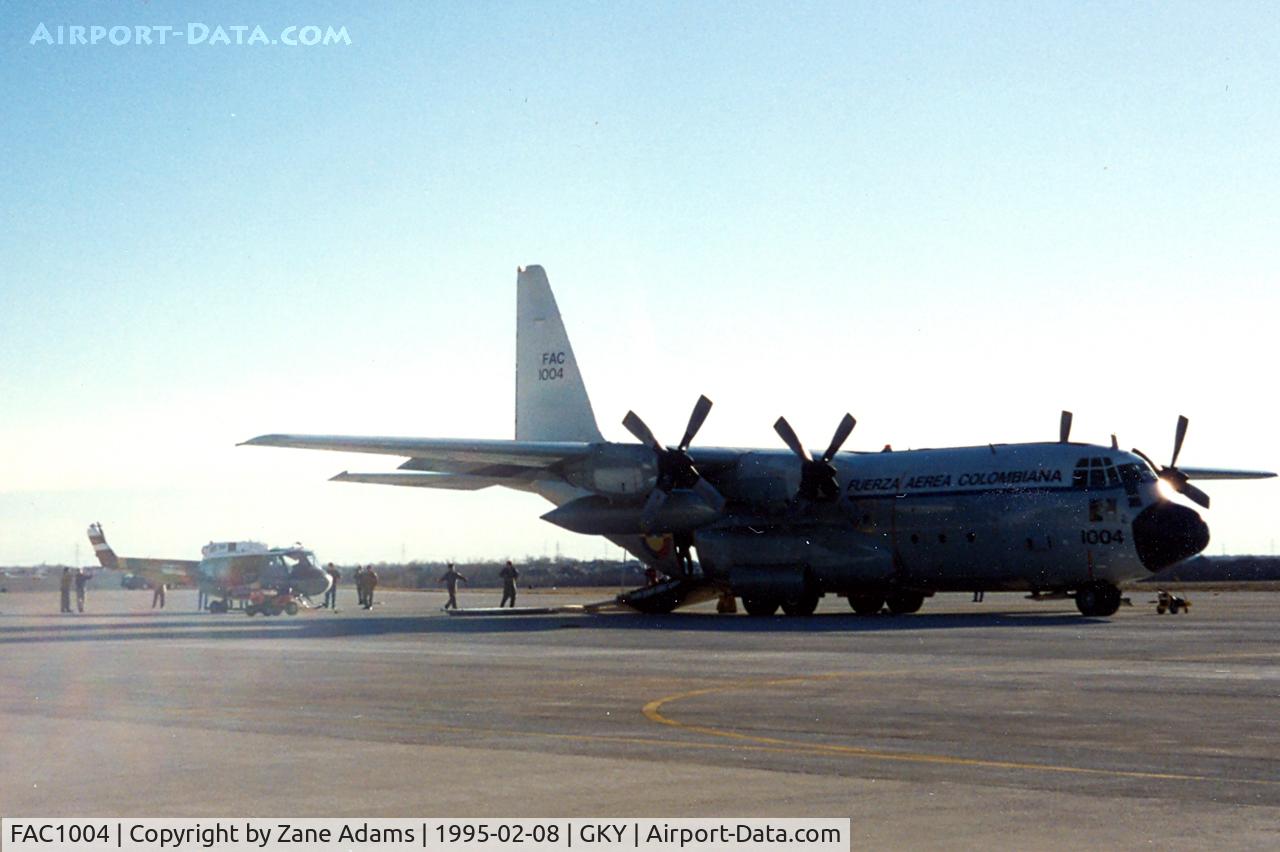 FAC1004, 1981 Lockheed C-130H Hercules C/N 382-4964, Colombian Air Force C-130 at Arlington - picking up N667GH - Huey 800 prototype