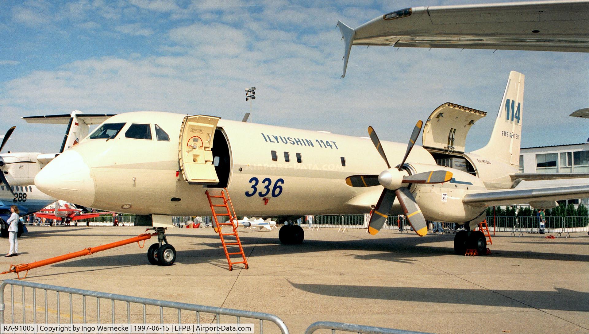 RA-91005, 1996 Ilyushin Il-114T C/N 1063800301, Ilyushin Il-114T freighter prototype at the Aerosalon Paris 1997