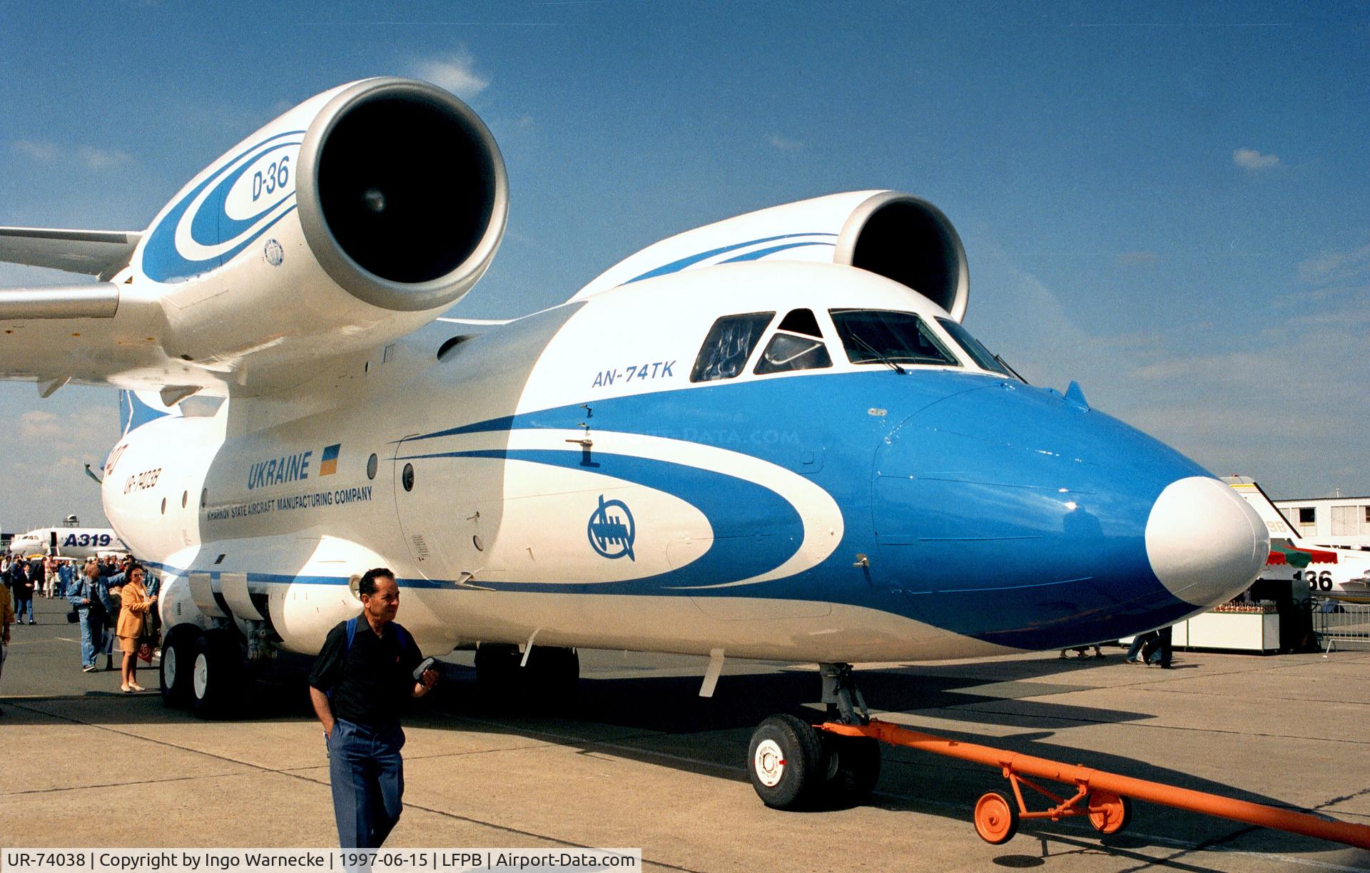 UR-74038, 1998 Antonov An-74TK-200 C/N 36547097933, Antonov An-74TK at the Aerosalon Paris 1997