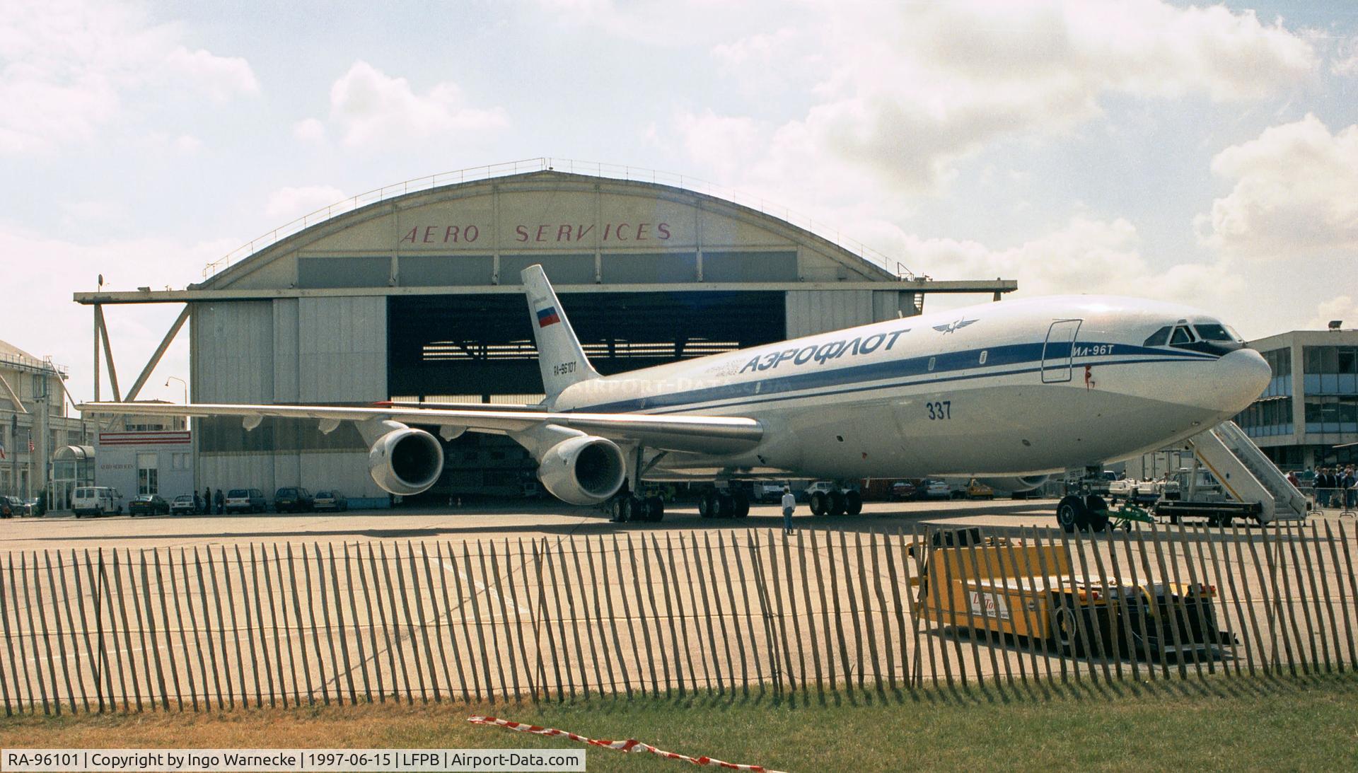 RA-96101, 2006 Ilyushin Il-96-400T C/N 74393201101, Ilyushin Il-96-400T of Aeroflot at the Aerosalon Paris 1997