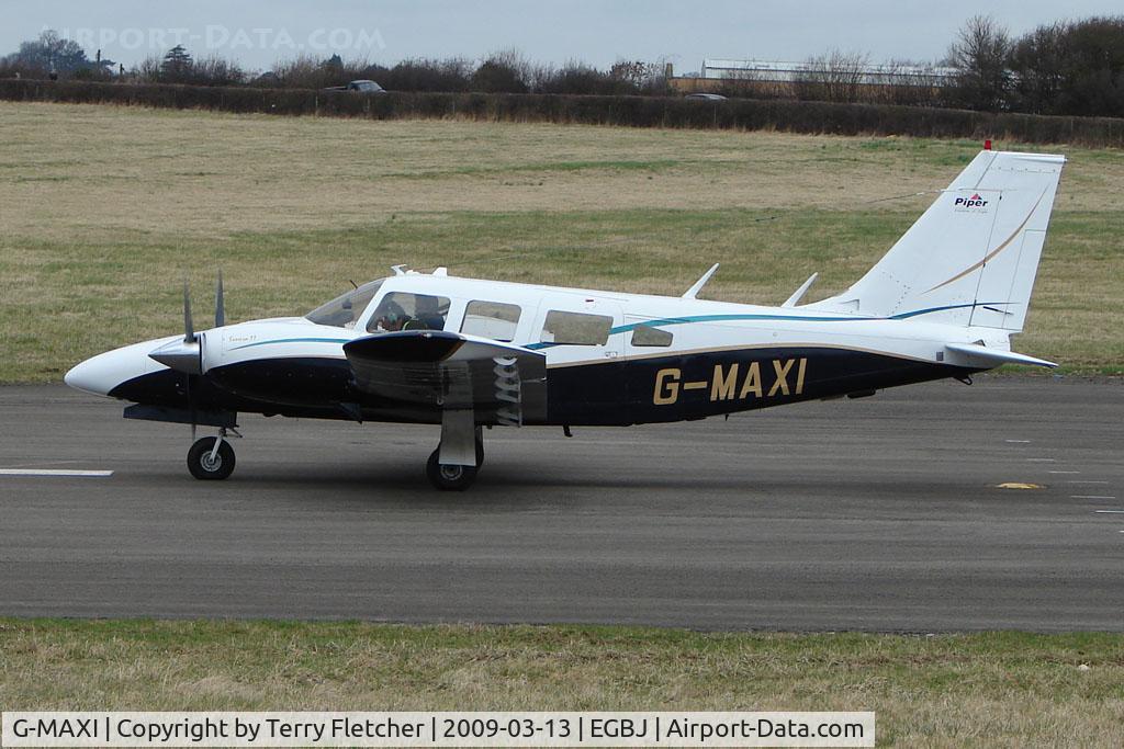 G-MAXI, 1976 Piper PA-34-200T C/N 34-7670150, Piper Pa-34-200T at Staverton