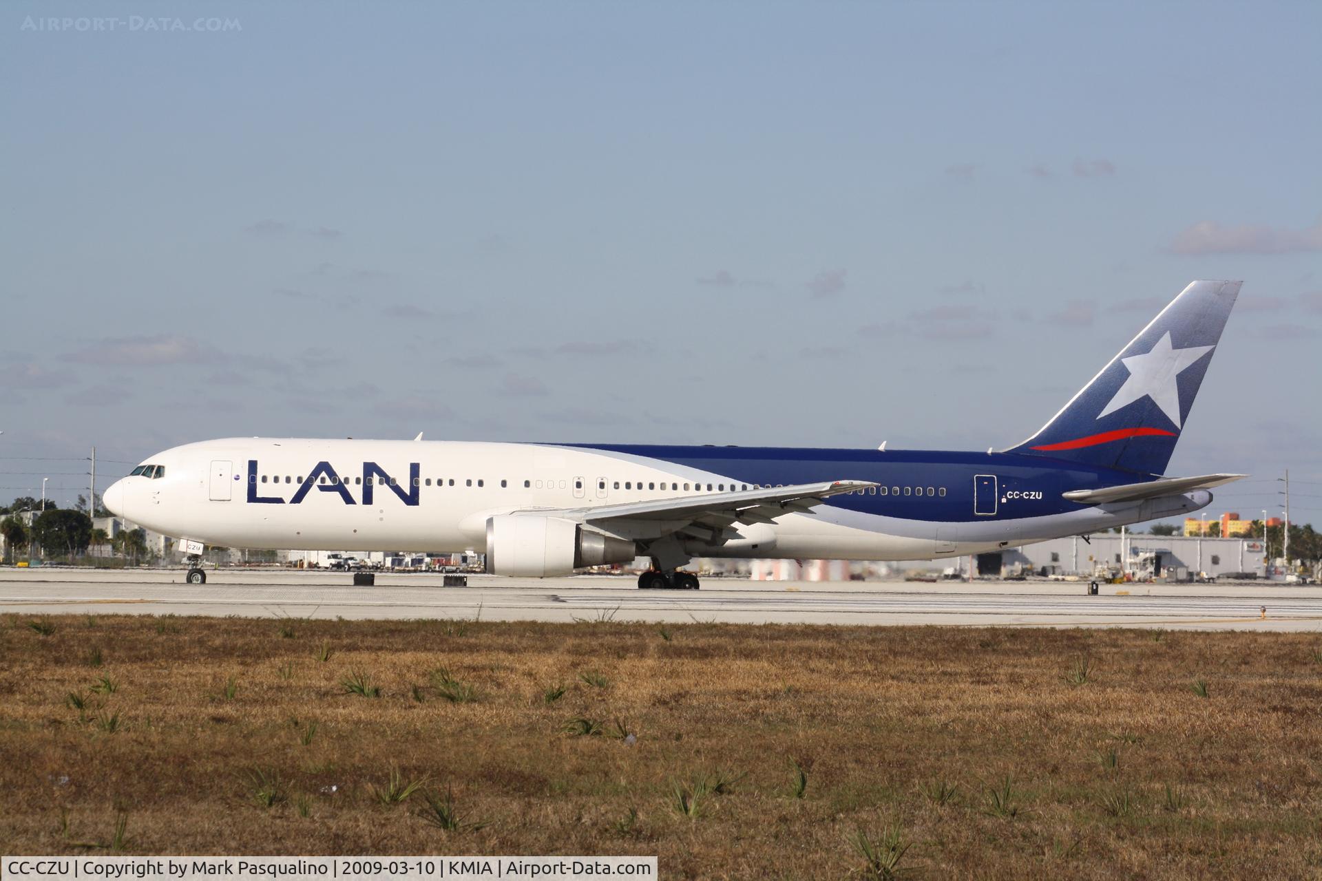 CC-CZU, 1998 Boeing 767-316/ER C/N 29229, Boeing 767-300ER