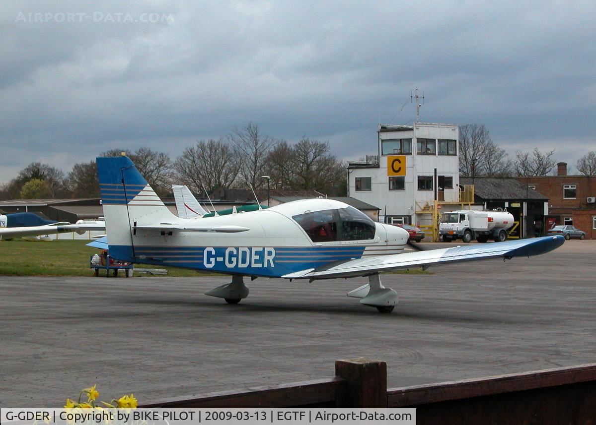 G-GDER, 1989 Robin R-1180TD Aiglon C/N 280, TAXYING PAST THE CAFE