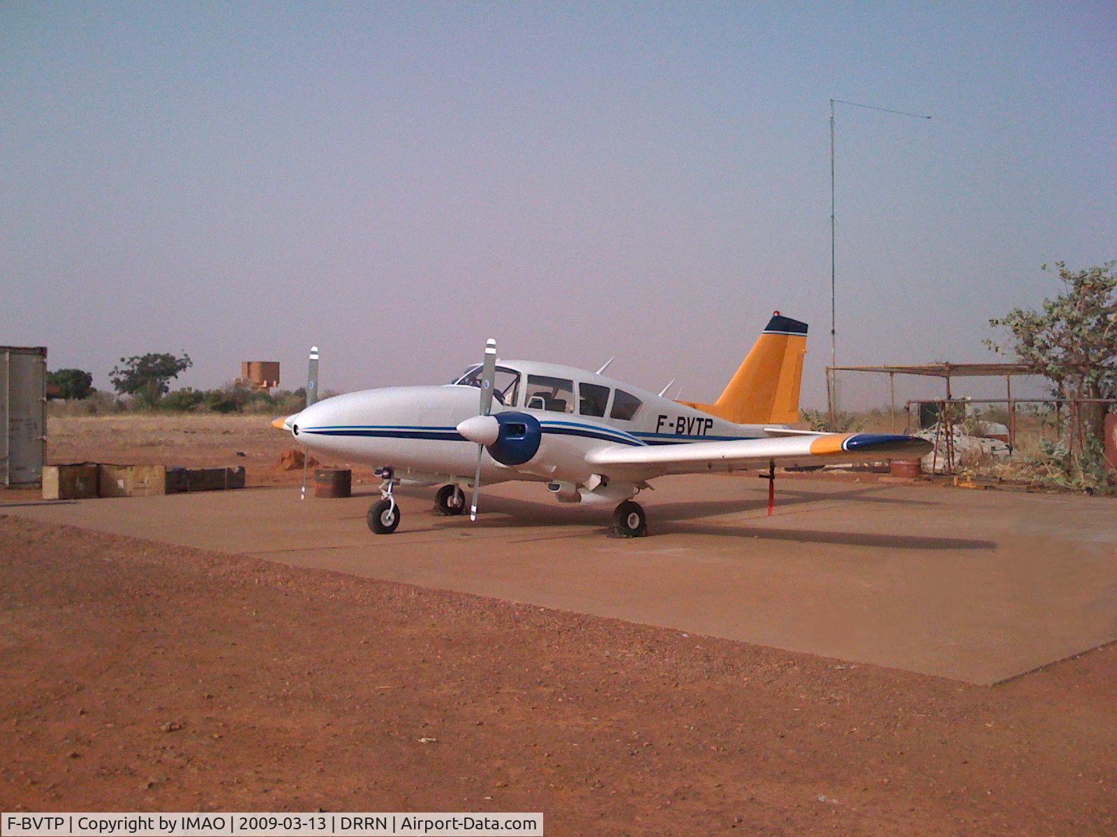 F-BVTP, Piper PA-23-250 Aztec C/N 273901, New paintings for this bird (thanks to Pierre F.)